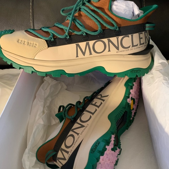 Moncler New - Picture 2 of 2